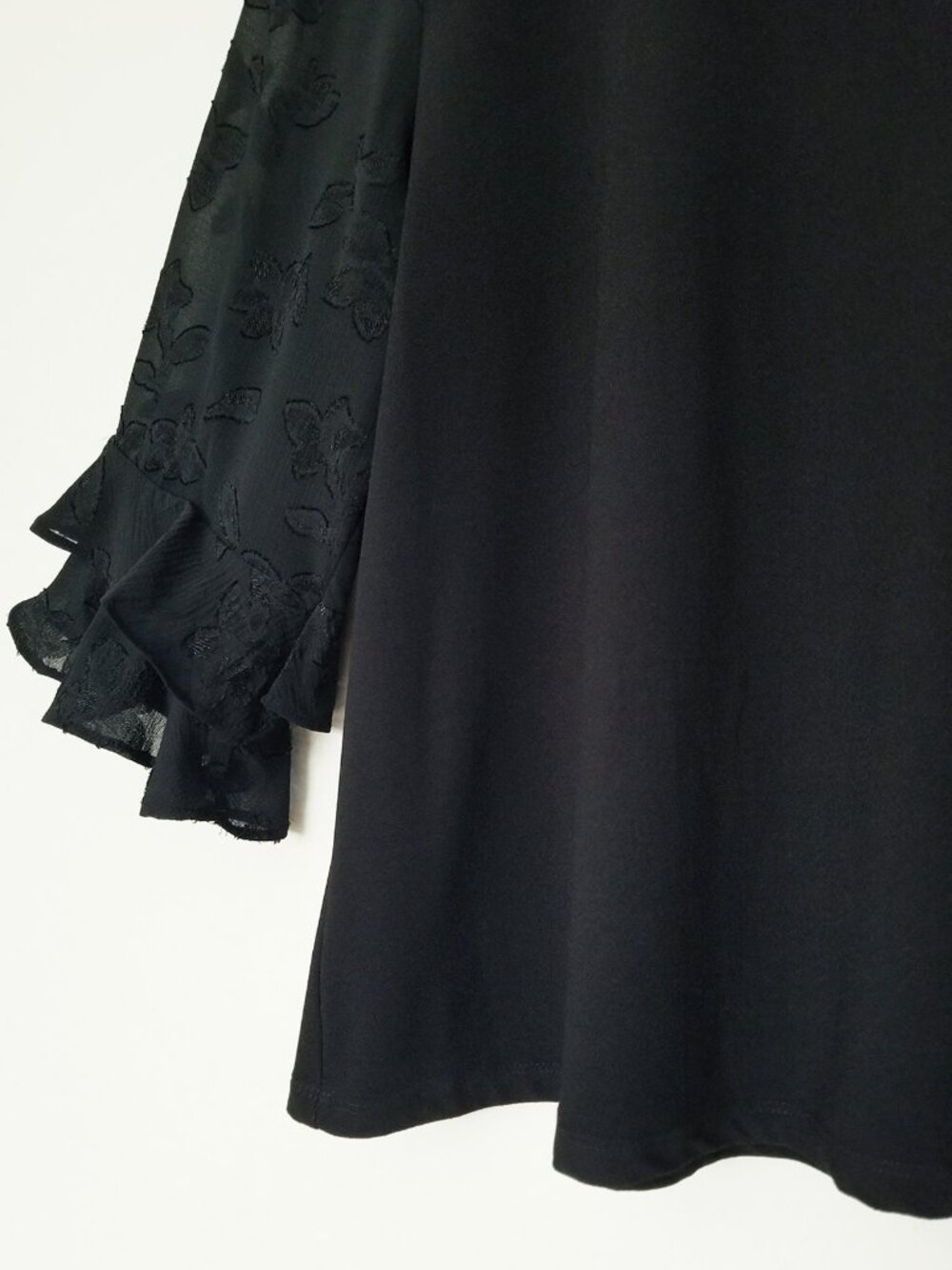 CeCe Black Floral Jacquard Chiffon Tiered Ruffle Sleeve Mix Media Blouse Top L - Picture 12 of 15